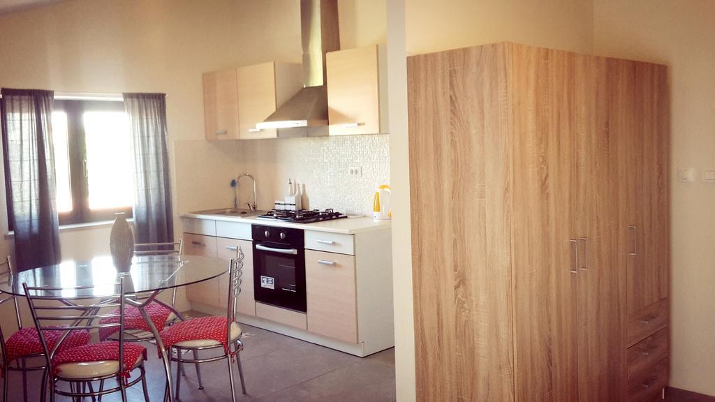 Gracia Apartments ฟุนตานา ภายนอก รูปภาพ